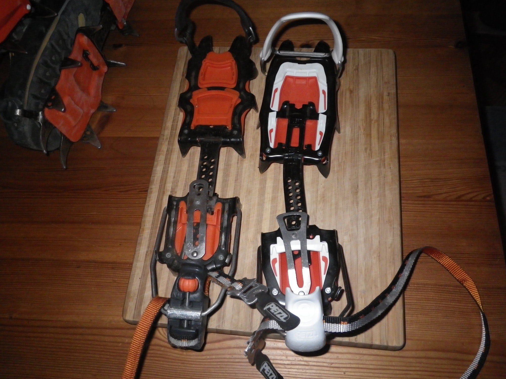 Crampon Review & Comparison: Petzl Vasak Lever Lock, old vs